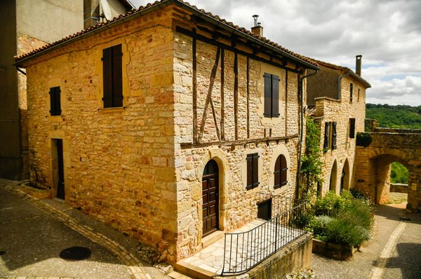 Où aller pour faire de belles escalades en Dordogne dans le Périgord en période estivale ?